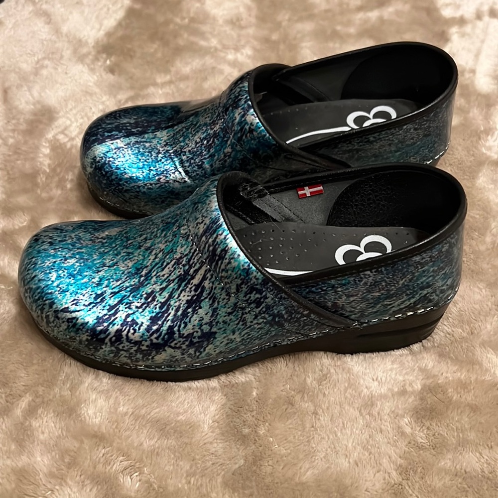 Sanita by Dansko